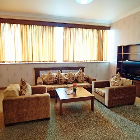 Grand Nakhchivan Hotel ภายนอก รูปภาพ