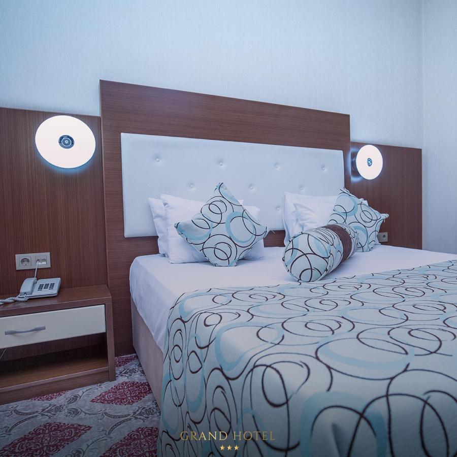 Grand Nakhchivan Hotel ภายนอก รูปภาพ