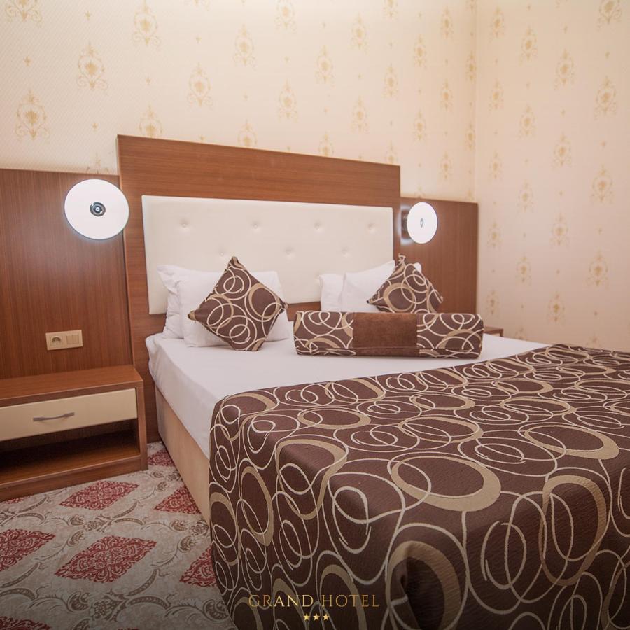 Grand Nakhchivan Hotel ภายนอก รูปภาพ