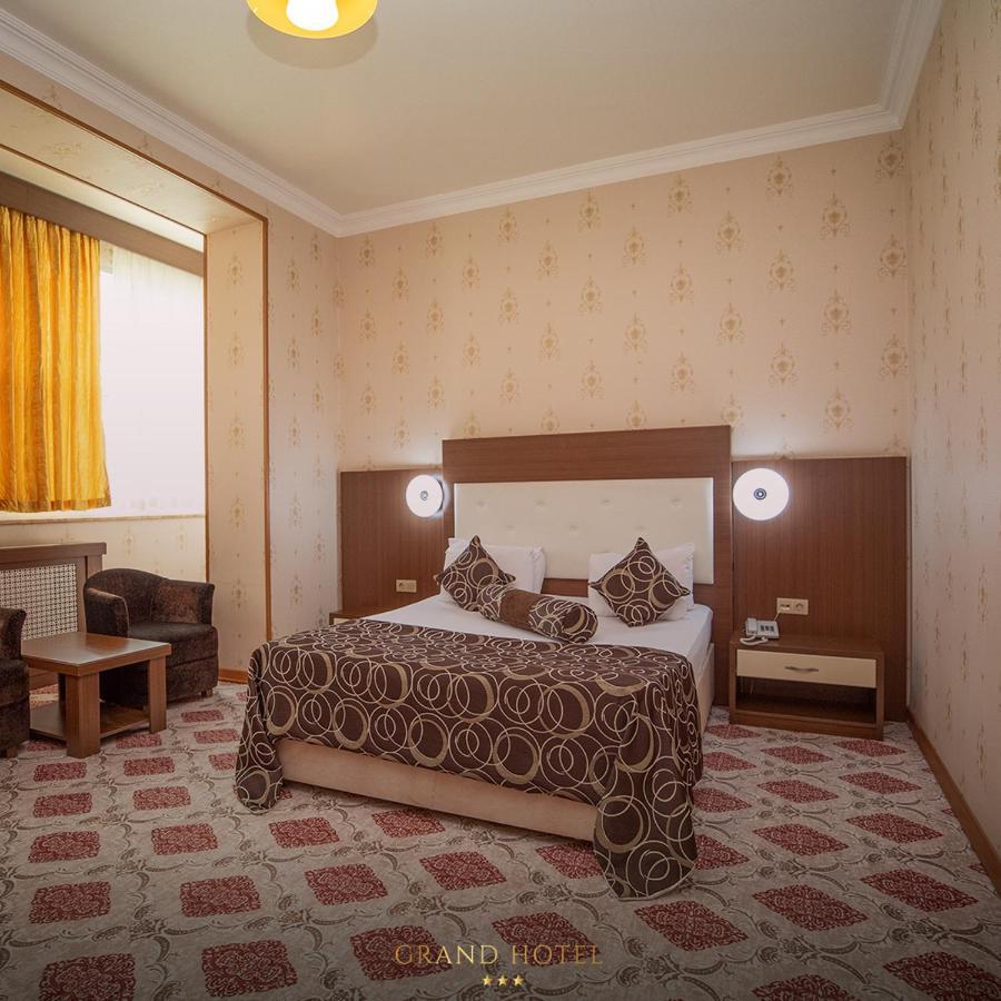 Grand Nakhchivan Hotel ภายนอก รูปภาพ