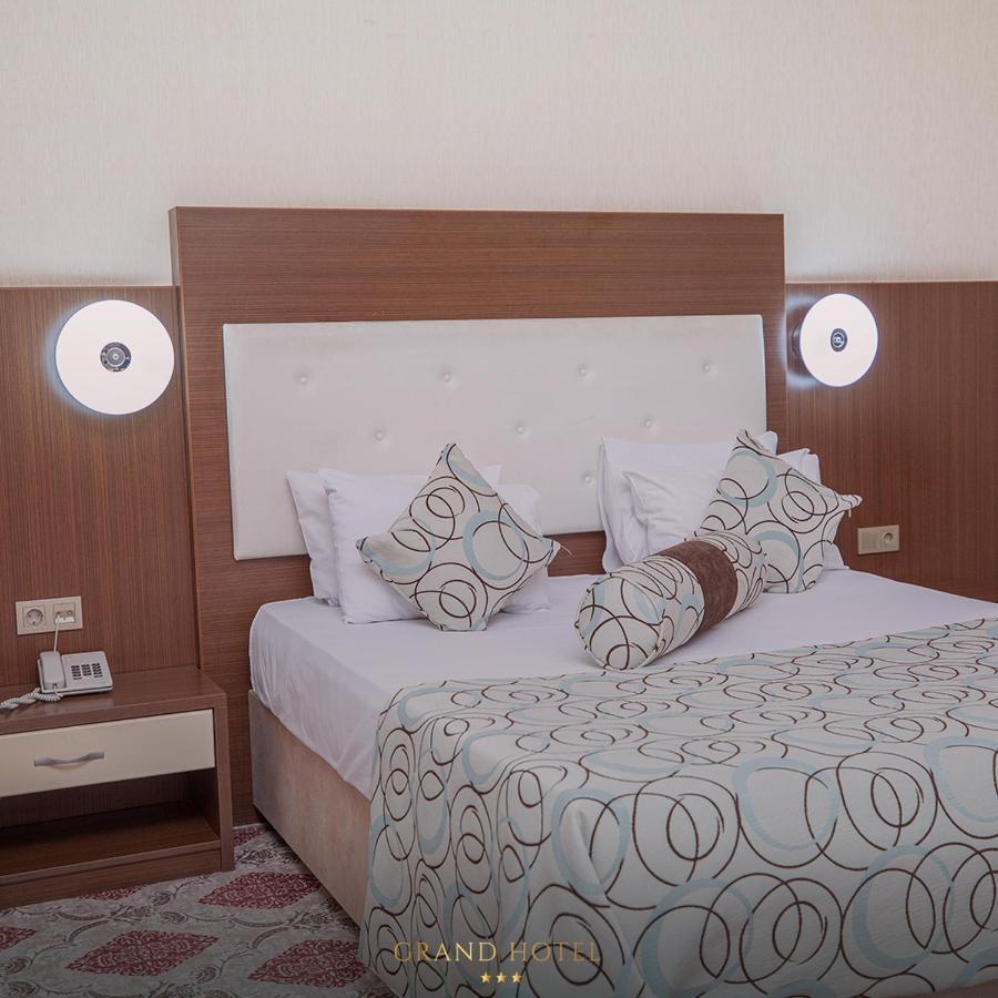 Grand Nakhchivan Hotel ภายนอก รูปภาพ
