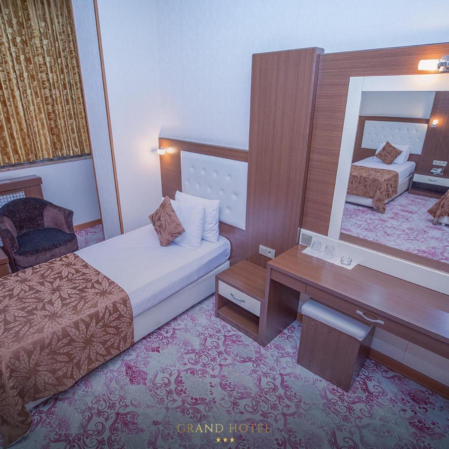 Grand Nakhchivan Hotel ภายนอก รูปภาพ
