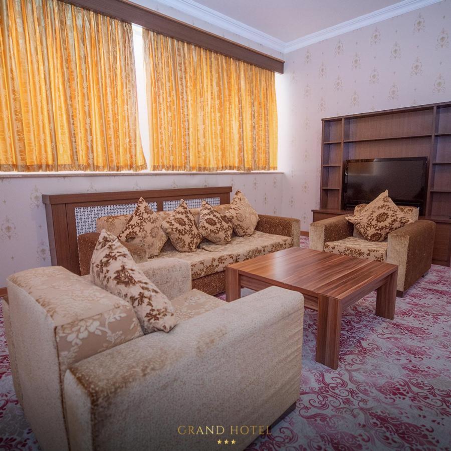 Grand Nakhchivan Hotel ภายนอก รูปภาพ