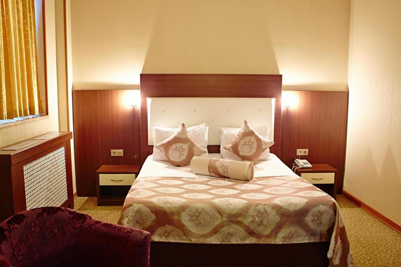 Grand Nakhchivan Hotel ภายนอก รูปภาพ