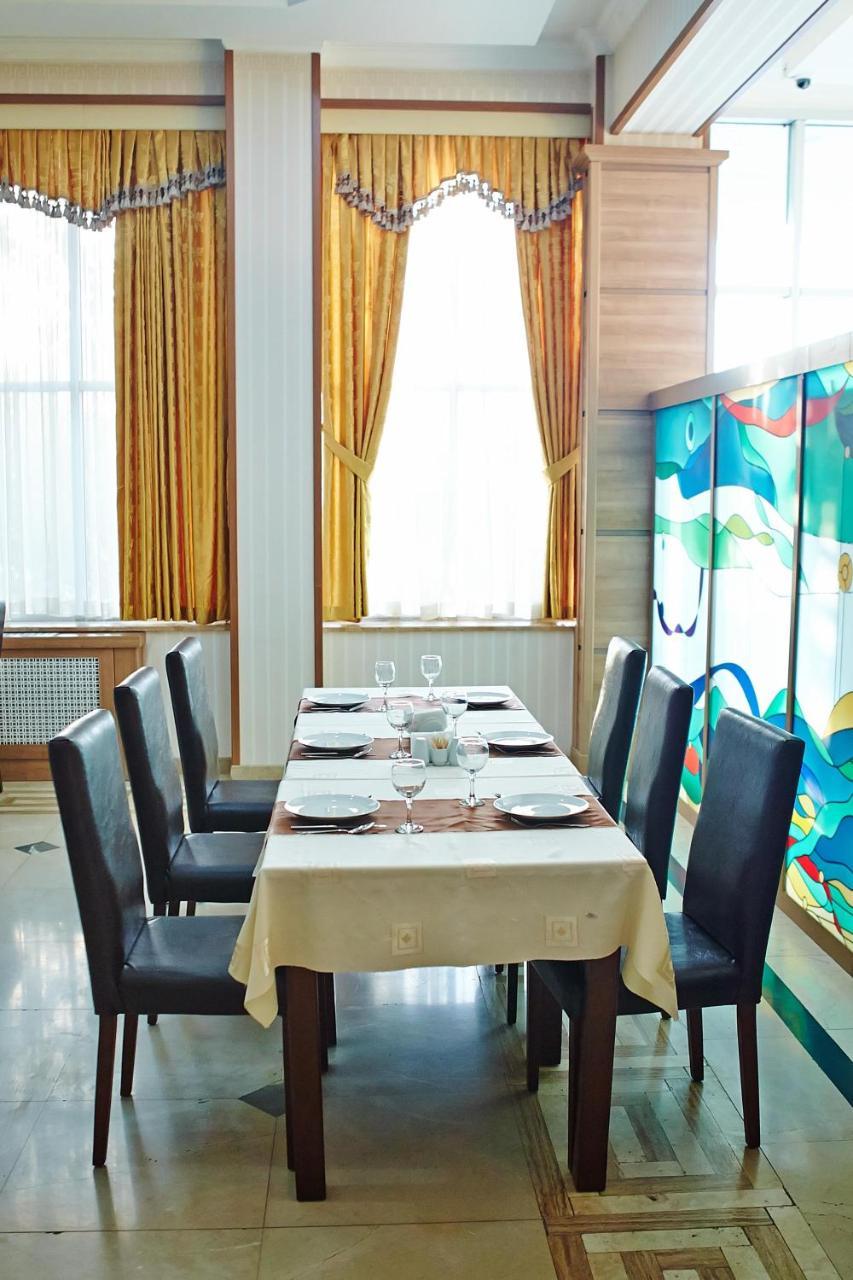 Grand Nakhchivan Hotel ภายนอก รูปภาพ