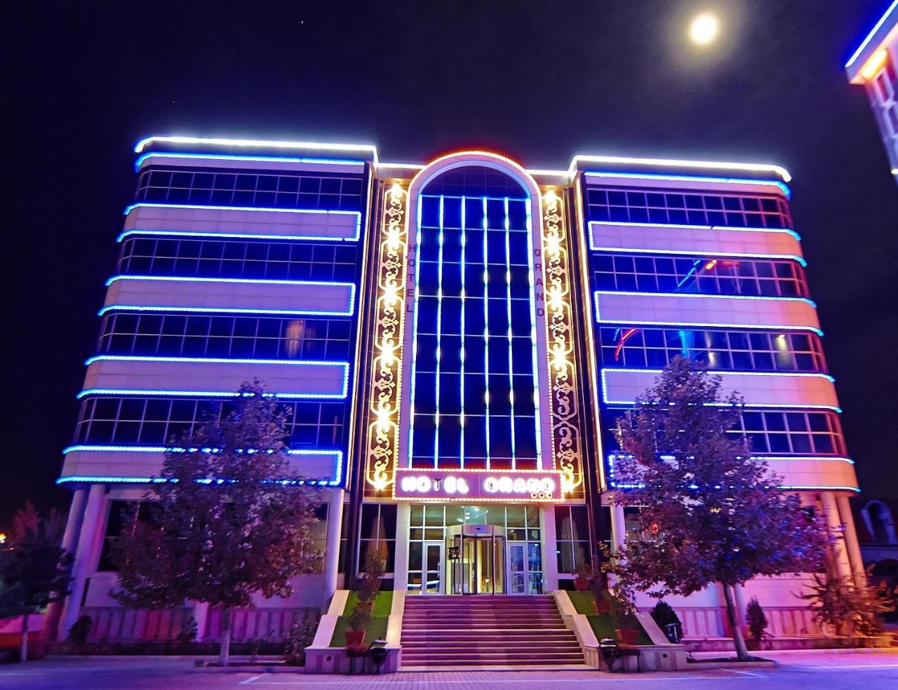 Grand Nakhchivan Hotel ภายนอก รูปภาพ