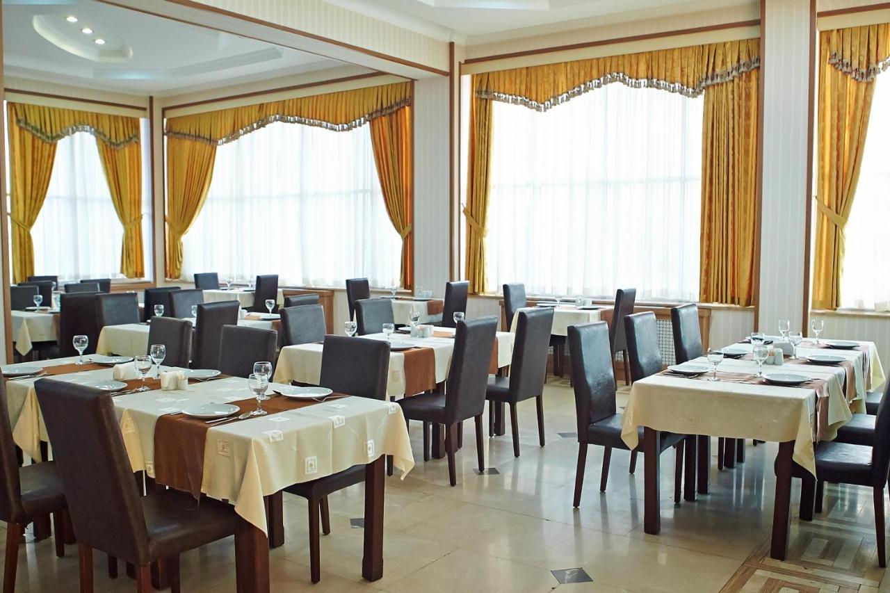 Grand Nakhchivan Hotel ภายนอก รูปภาพ