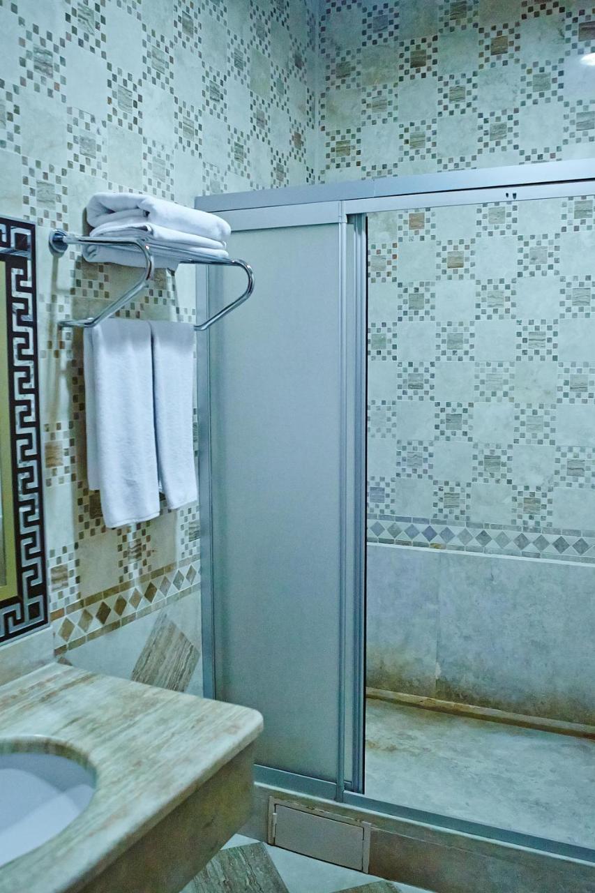 Grand Nakhchivan Hotel ภายนอก รูปภาพ