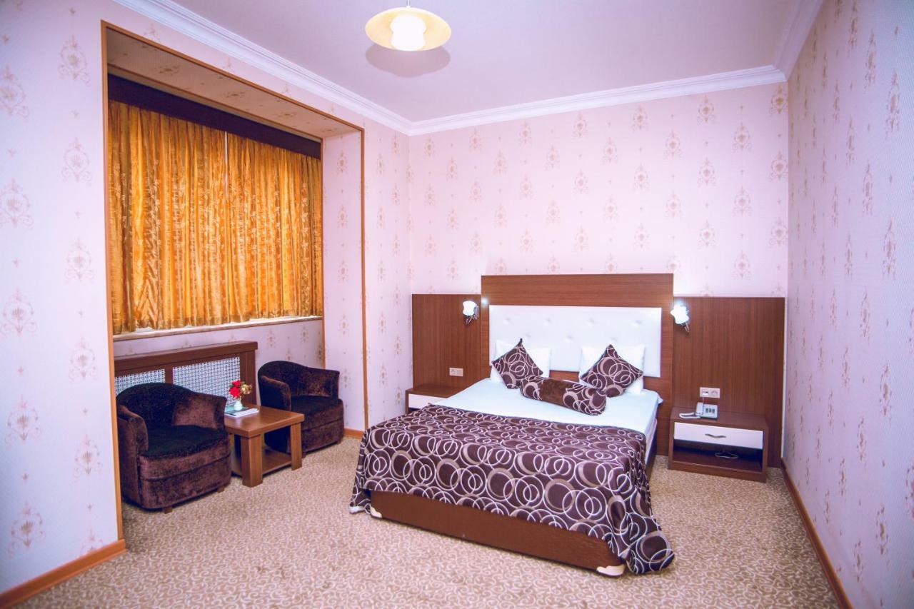 Grand Nakhchivan Hotel ภายนอก รูปภาพ
